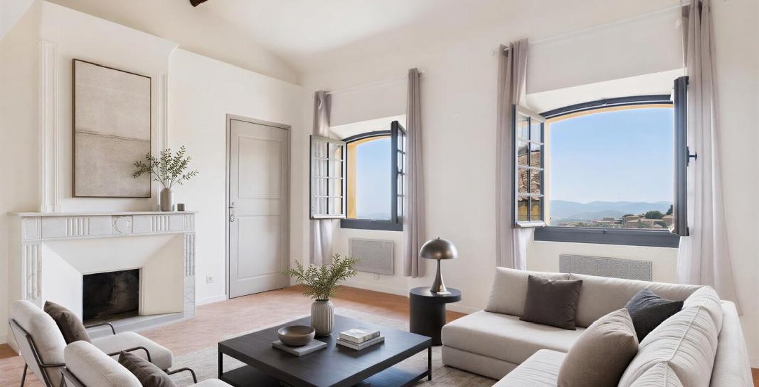 Lumineux appartement de 54 m² habitables en vente dans le centre historique de Grasse (06130) — photo 1