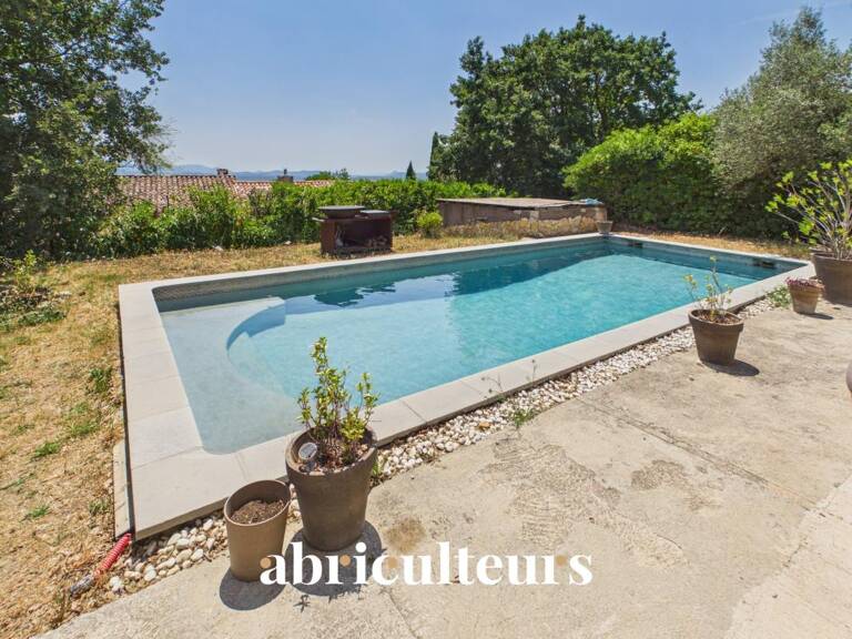 Spacieuse villa avec piscine et terrain d’environ 1 500 m² , dépendance et vue dégagée en vente à Callian (83440) — photo 1