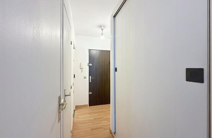 Appartement T1 - A louer - Avignon Intra-Muros — photo 4