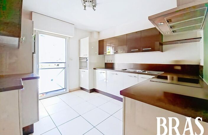 Les Sables D Olonne, quartier gare, Appartement de 85.38 m² avec garage! — photo 3
