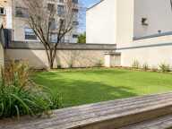 Rez-de-jardin avec jardin et terrasse privatifs - Bureaux de standing à 100 mètres du métro et des commerces — photo 2