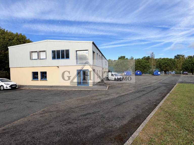 À LOUER – LOCAUX D'ACTIVITÉ – VERNEUIL-EN-HALATTE — photo 1