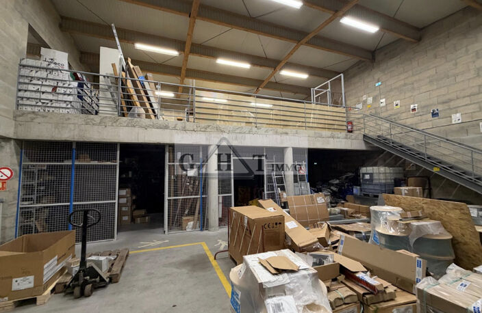 À LOUER – LOCAUX D'ACTIVITÉ – VERNEUIL-EN-HALATTE — photo 3