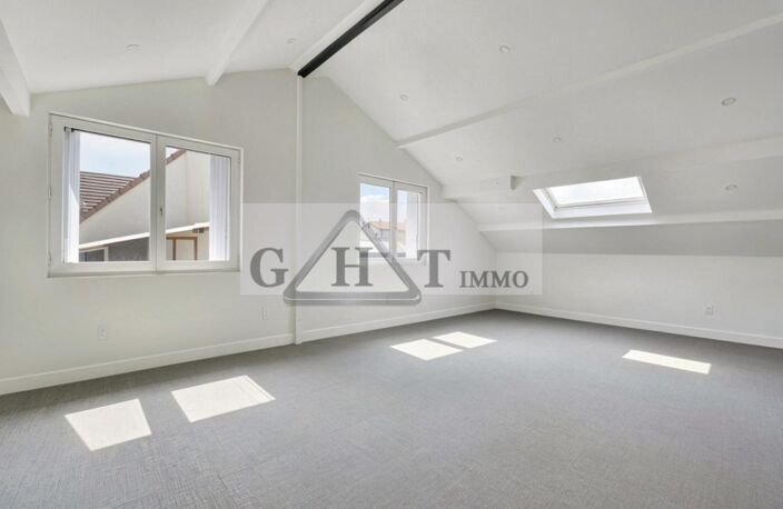 Bureaux 270 + Terrasse 200m2 à vendre Montreuil — photo 2