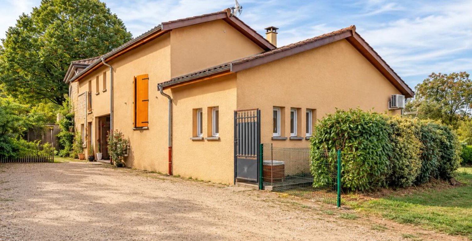 Maison de 7 pièces de 185 m² à Villefranche-sur-Saône - Bordelan — photo 1
