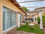Maison de 7 pièces de 185 m² à Villefranche-sur-Saône - Bordelan — photo 3