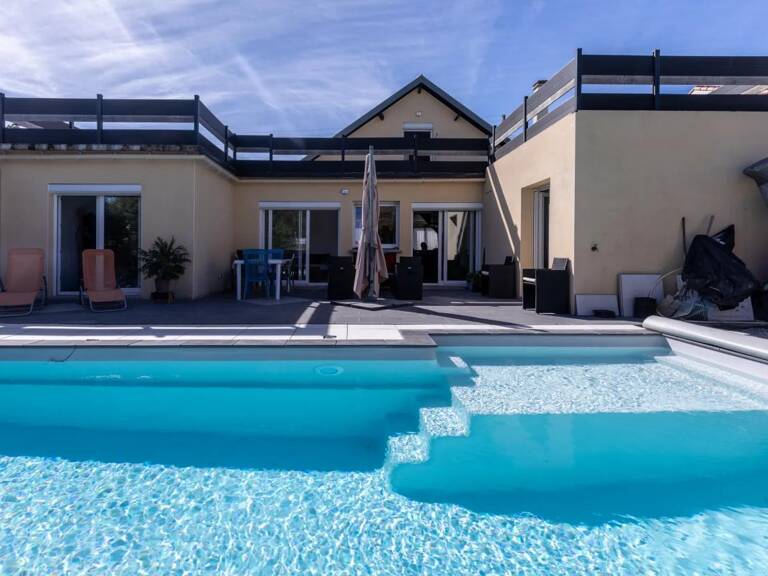 Maison de 6 pièces de 155 m² à Nantes — photo 1