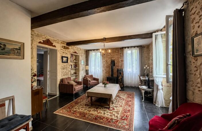 Maison de 8 pièces de 250 m² à Vicq-d'Auribat — photo 3