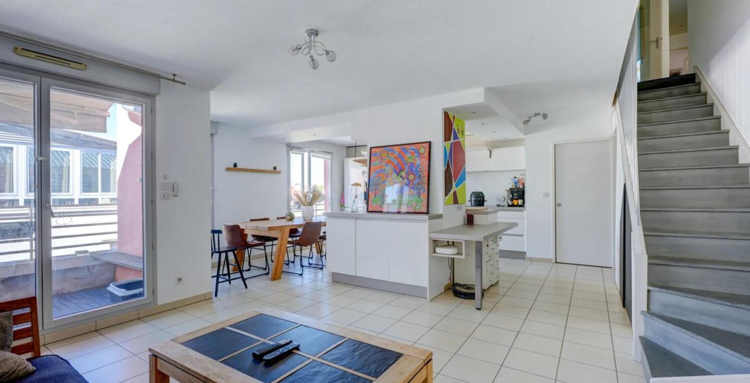 Oullins gare - Duplex 4 chambres - Terrasses - 2 stationnements - Calme — photo 1