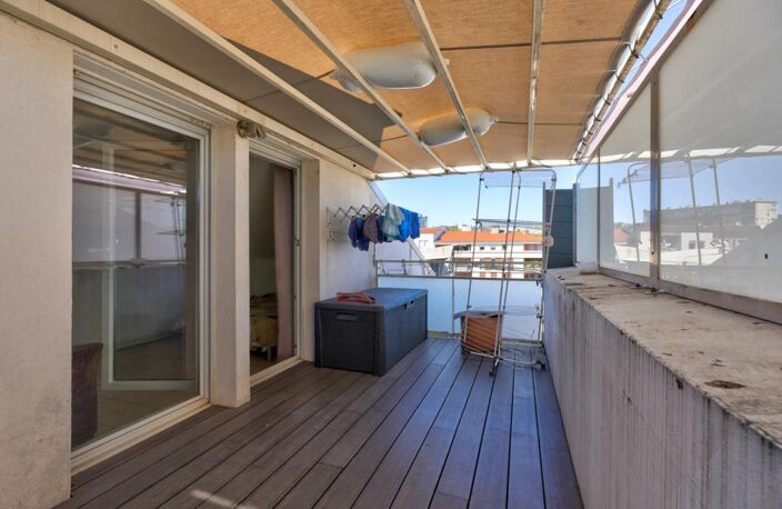 Oullins gare - Duplex 4 chambres - Terrasses - 2 stationnements - Calme — photo 5
