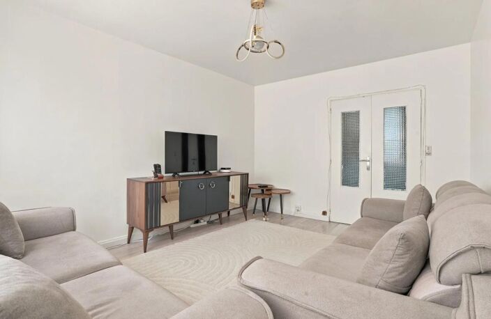 Appartement de 4 pièces de 79 m² à Mantes-la-Jolie — photo 2