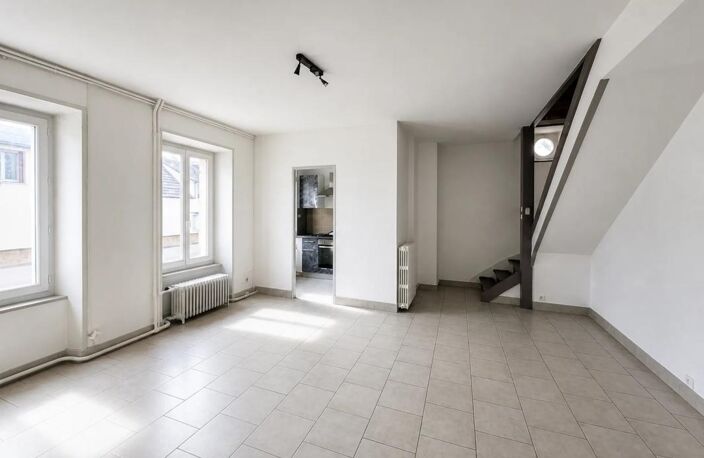 Maison de 8 pièces de 200 m² à Saint-Léger-des-Vignes — photo 2