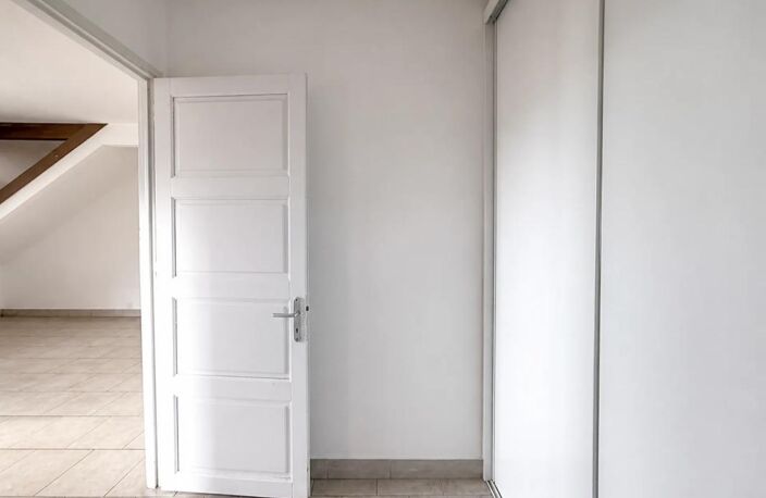 Maison de 8 pièces de 200 m² à Saint-Léger-des-Vignes — photo 4