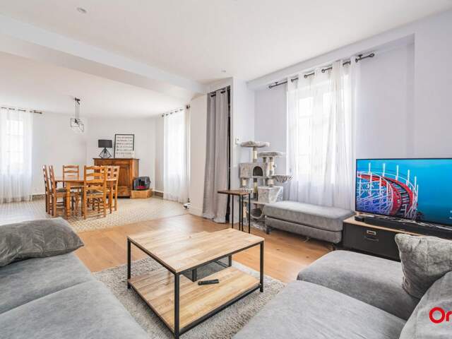 Grande maison ancienne à Sacy, 2km Bezannes, 257m2 — photo du bien