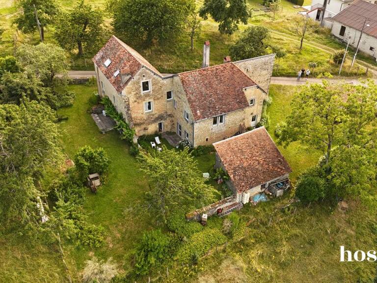 Maison en pierre 7 pièces de 301m² avec 12 ares - Montferrand-le-Château — photo 1