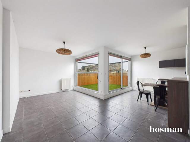 Appartement lumineux de 5 pièces 100m2 - Terrasse et parking - Cours Du Médoc, Bordeaux — photo du bien