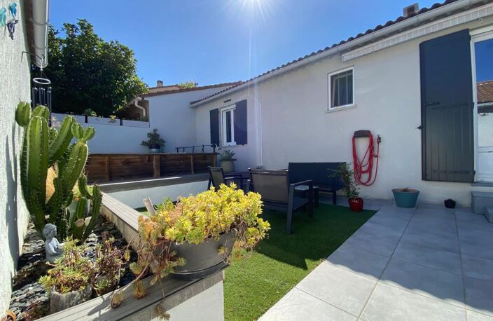 Baisse de prix, urgent : Villa en parfait état avec piscine, au calme et sans vis-à-vis — photo 4