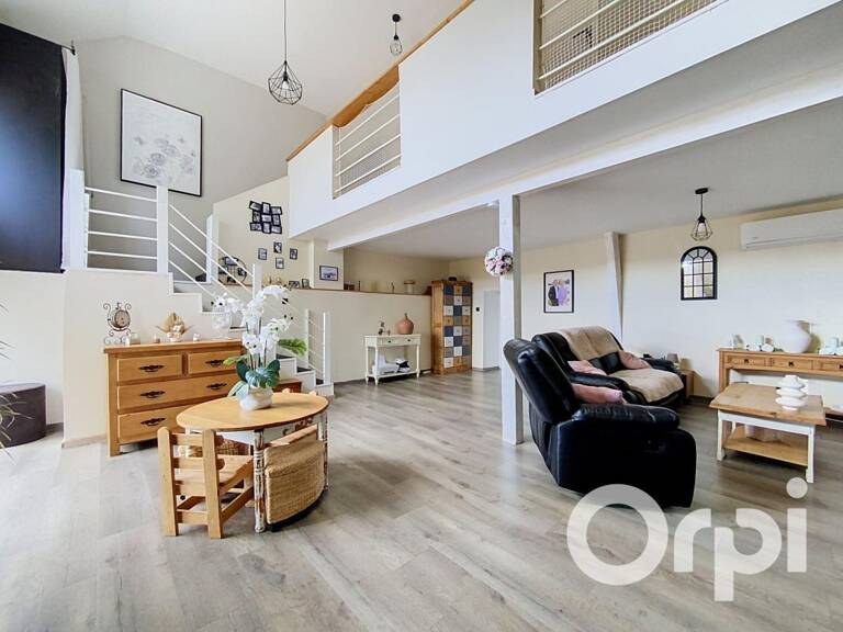 Longère rénovée sur plus de 1700m² de terrain — photo 1