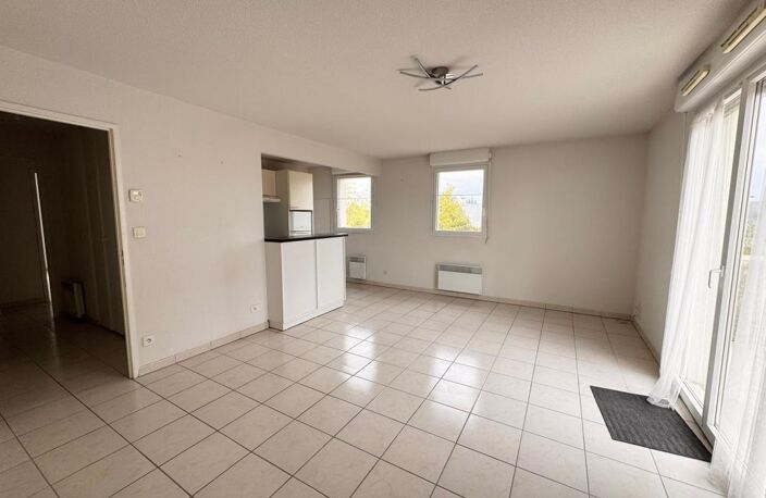 Appartement À Louer Type 3 Saint Hilaire Saint Mesmin — photo 2