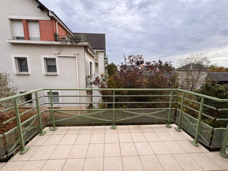 Appartement À Louer Type 3 Saint Hilaire Saint Mesmin — photo 1