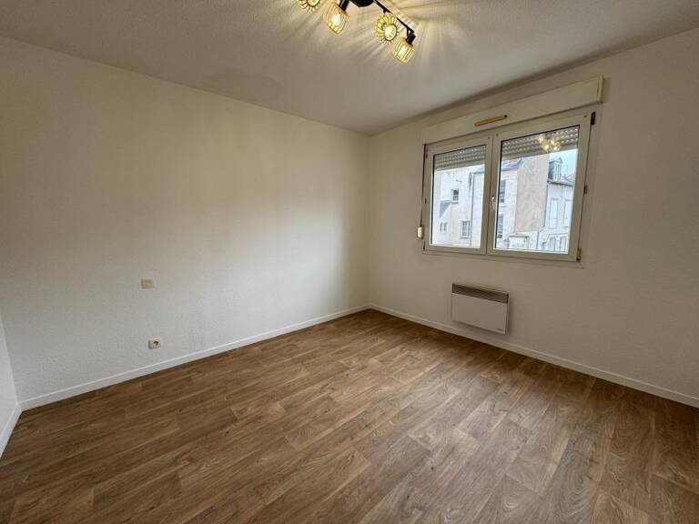Appartement À Louer type studio 20m² — photo 1