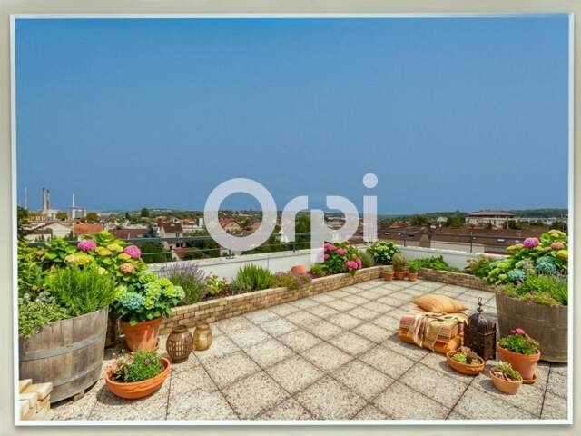 Appartement À Vendre — photo du bien