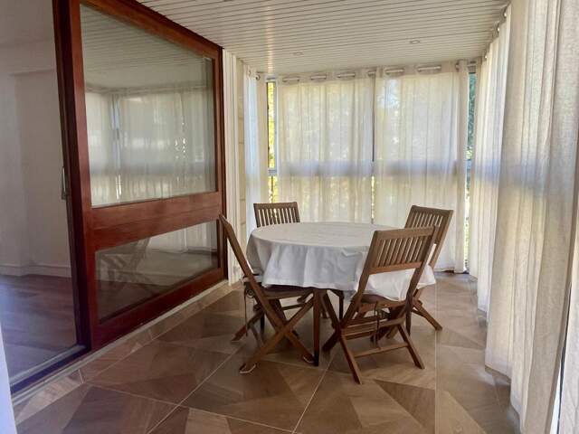 Appartement À Louer — photo du bien