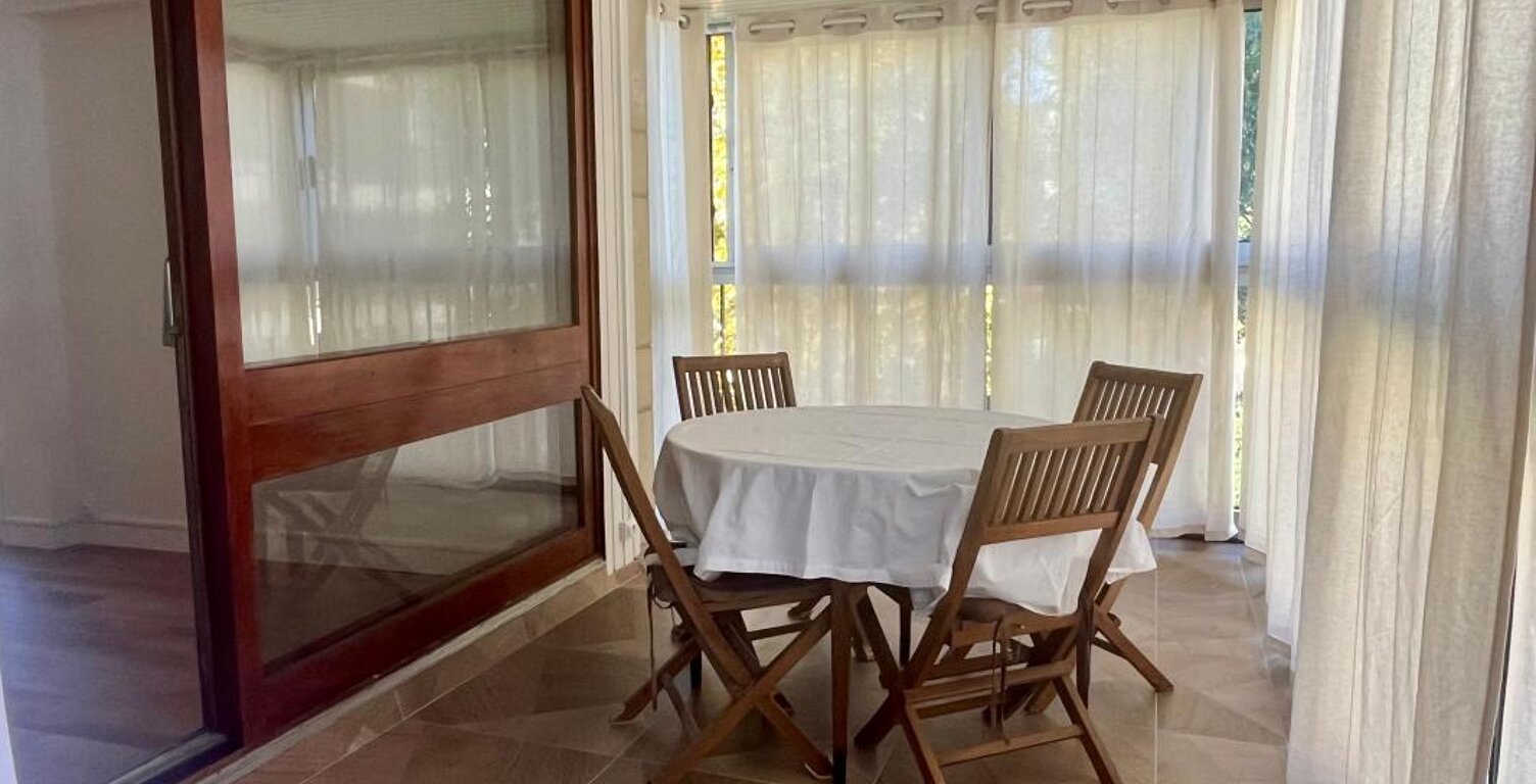 Appartement À Louer — photo 1