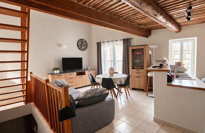 Maison de village À Louer centre de Rochefort du Gard — photo 2