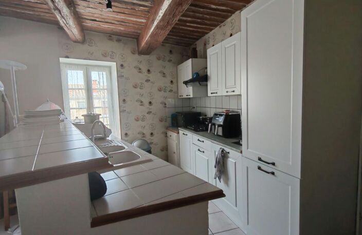 Maison de village À Louer centre de Rochefort du Gard — photo 4
