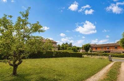 À vendre – Terrain de 614 m² non viabilisé en plein cœur de Saint-Jean-de-Thurigneux – — photo du bien