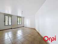 Grand appartement T2 avec terrasse, cave et garage fermé — photo 4