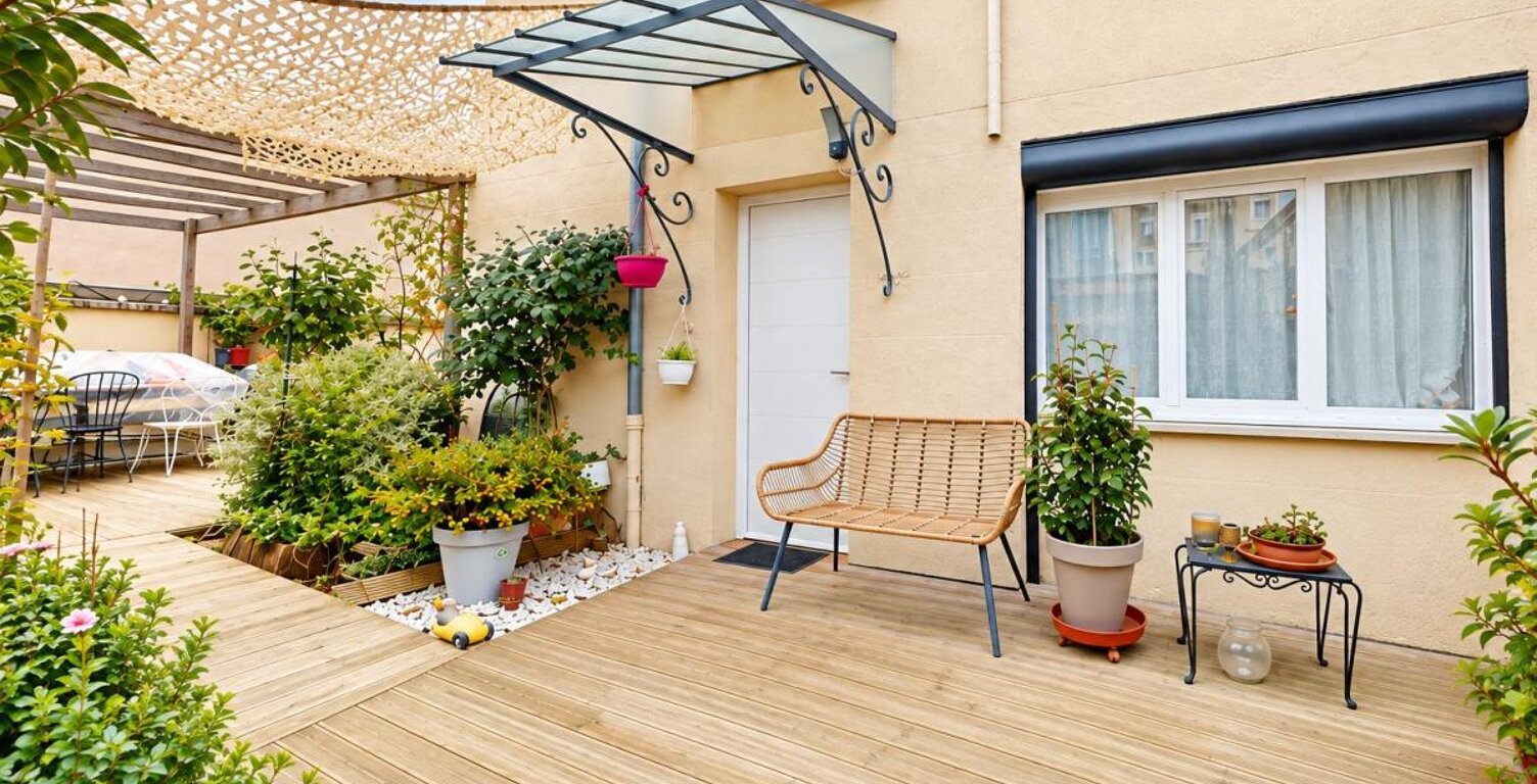 Maison avec jardin, 2 chambres et mezzanine, Lyon 8 Mermoz — photo 1