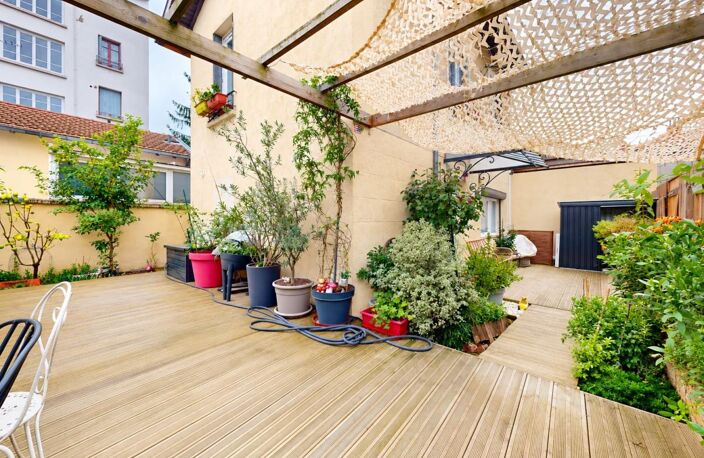 Maison avec jardin, 2 chambres et mezzanine, Lyon 8 Mermoz — photo 2