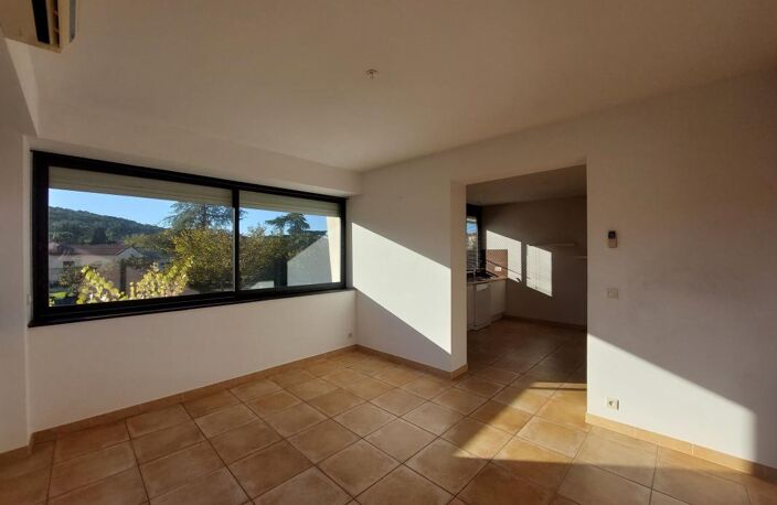 Appartement À Louer — photo 3