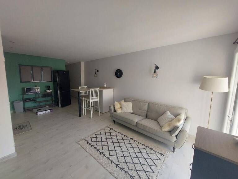 Appartement MEUBLE À Louer DISPONIBLE au 08/10/2026 — photo 1