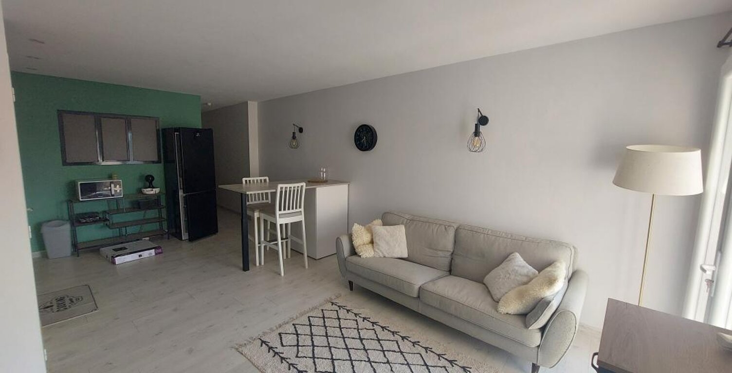 Appartement MEUBLE À Louer DISPONIBLE au 08/10/2026 — photo 1