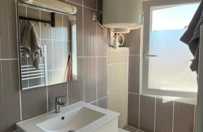 LOGEMENT UNE PIÈCE DE 9,85 M² PROCHE DU CENTRE DE TOULON — photo 3
