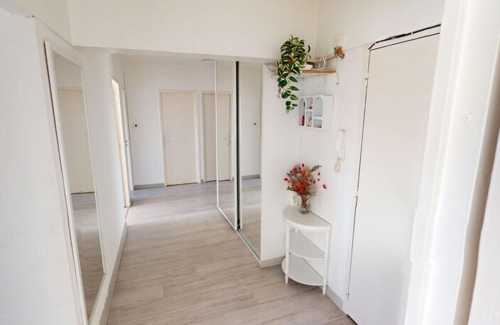 Grand F5 Lumineux – Dernier Étage & Calme Absolu — photo 3