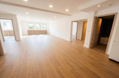 Appartement À Vendre — photo du bien