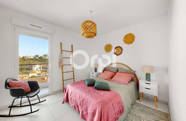 Appartement À Vendre 4 pièces - Dernier étage - Parking - Cave — photo 4