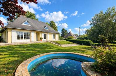 Maison À Vendre SAINT MARTIN DU MANOIR - 200 m2 - 5 chambres - 3481 m2 de terrain — photo du bien
