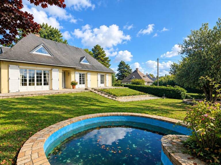 Maison À Vendre SAINT MARTIN DU MANOIR - 200 m2 - 5 chambres - 3481 m2 de terrain — photo 1