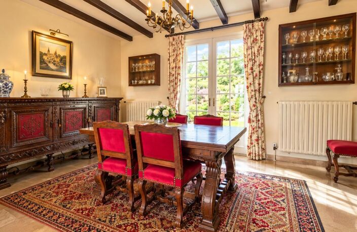 Maison À Vendre SAINT MARTIN DU MANOIR - 200 m2 - 5 chambres - 3481 m2 de terrain — photo 5