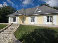 Maison À Vendre SAINT MARTIN DU MANOIR - 200 m2 - 5 chambres - 3481 m2 de terrain — photo 2