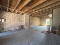 Appartement triplex à rénover avec cour et balcon — photo 4