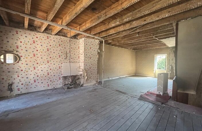 Appartement triplex à rénover avec cour et balcon — photo 4