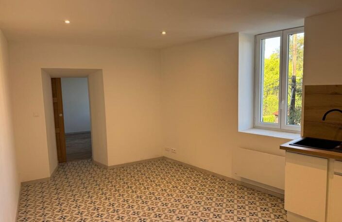 À louer – Appartement T3 rénové avec terrasse à Gagnières — photo 3