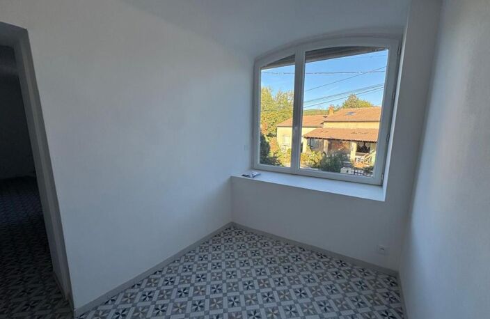 À louer – Appartement T3 rénové avec terrasse à Gagnières — photo 4