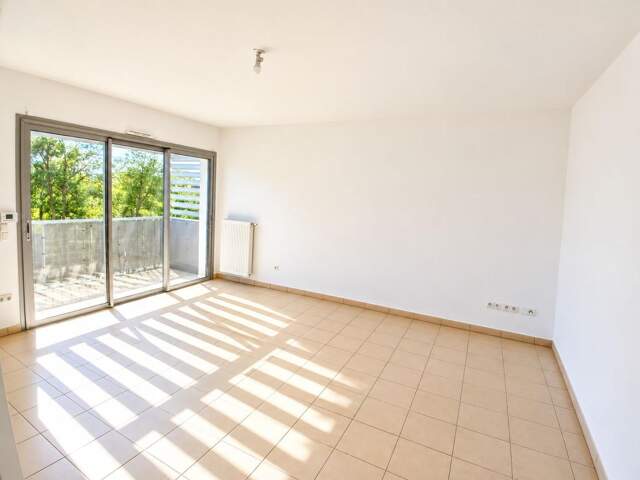 Appartement À Louer — photo du bien